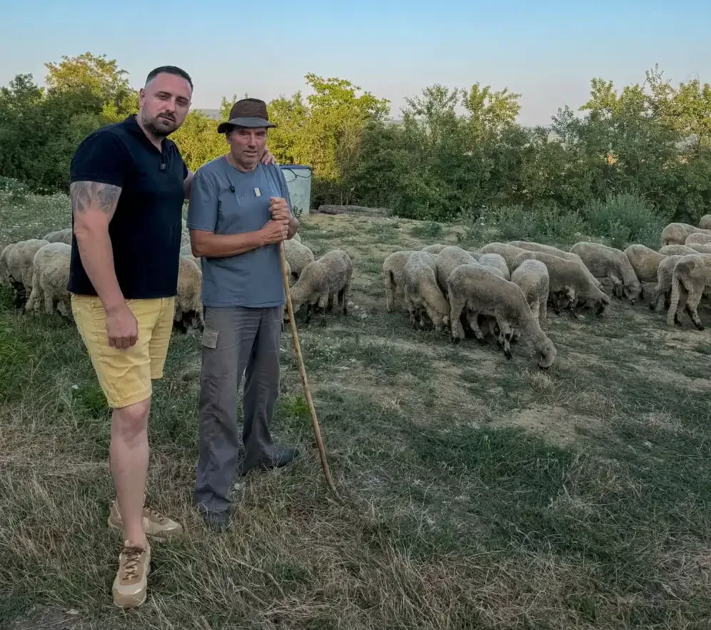 Marko Bubamara i Siniša Milosavljević, u selu Plužina, foto: M.M. 