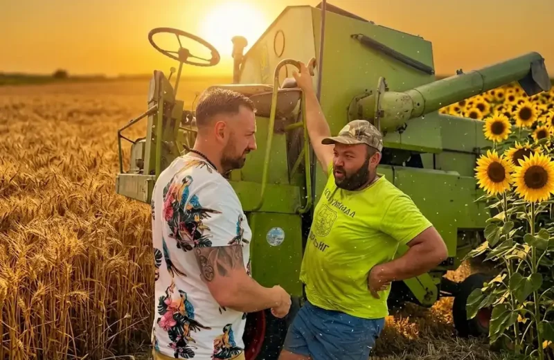 Žetva 2026, obilazak terena, Marko Bubamara i Mihajlo Stevanović u razgovoru, foto: Radio Svrljig